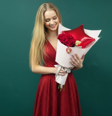 Букет из красных французских роз «Звезда»