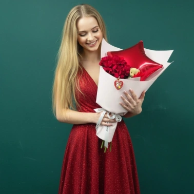 Букет из красных французских роз «Звезда»