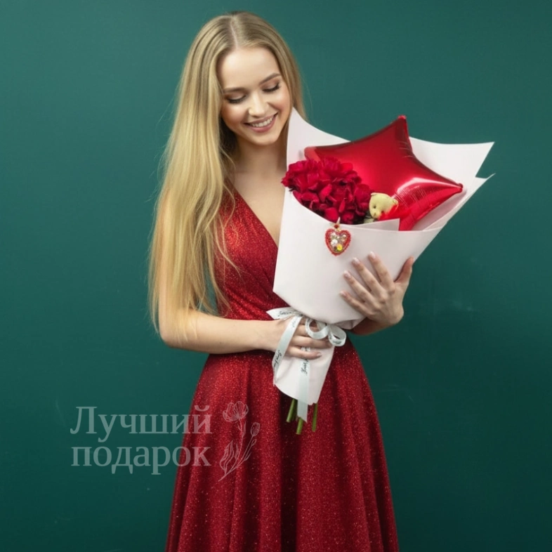 Букет из красных французских роз &laquo;Звезда&raquo;