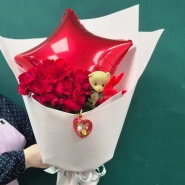 Букет из красных французских роз &laquo;Звезда&raquo; 1