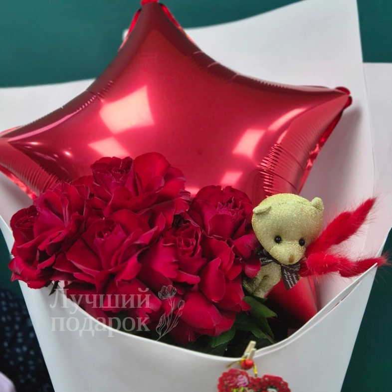 Букет из красных французских роз &laquo;Звезда&raquo;