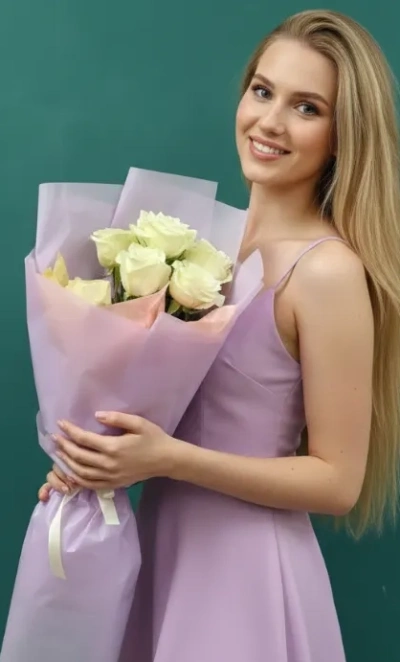 Букет из белых роз «Классика»