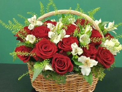 Композиция в  корзине «Танец любви» 