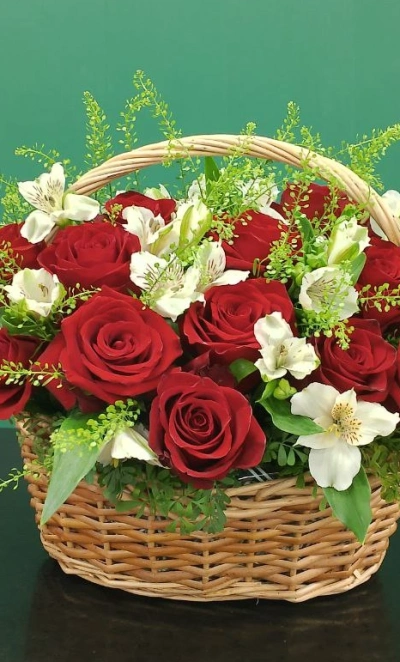 Композиция в  корзине «Танец любви» 
