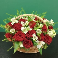 Композиция в  корзине &laquo;Танец любви&raquo;  1