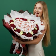 Букет  в форме сердца &laquo;Любовь и коварство&raquo; 0