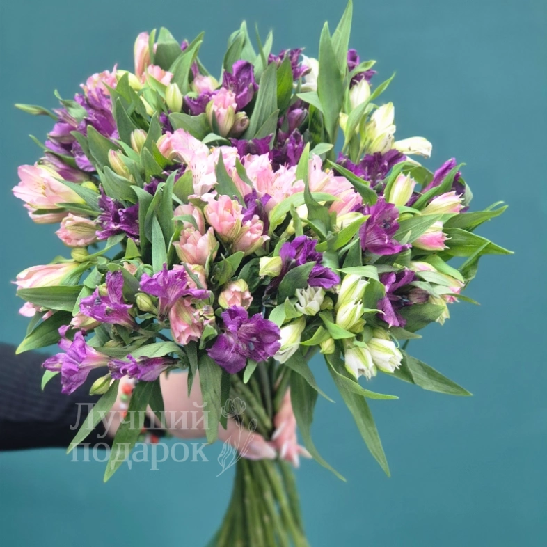 Букет из альстромерии &laquo;Птица счастья&raquo;