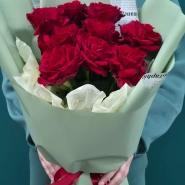 Букет из красной розы &laquo;Парижанка&raquo; 4