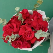 Красные французские розы &laquo;Прикосновение Франции &raquo; 2