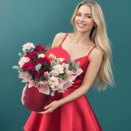 Композиция в шляпной коробке &laquo;Чародейка&raquo; 0