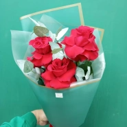 Букет из красных роз &laquo;Заря&raquo; 3