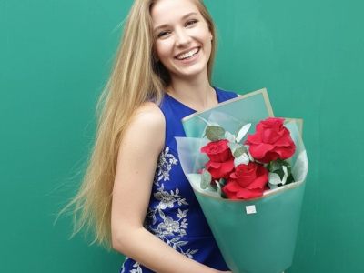 Букет из красных роз «Заря»