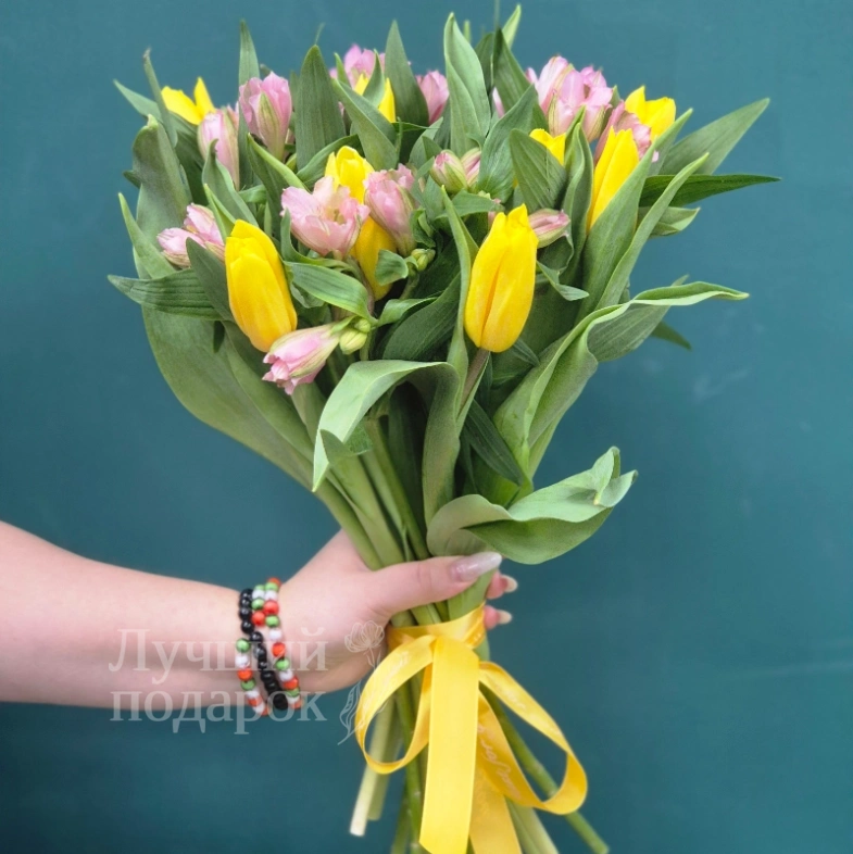 Букет из тюльпанов &laquo;Птичий гомон"