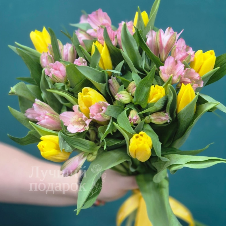 Букет из тюльпанов &laquo;Птичий гомон"