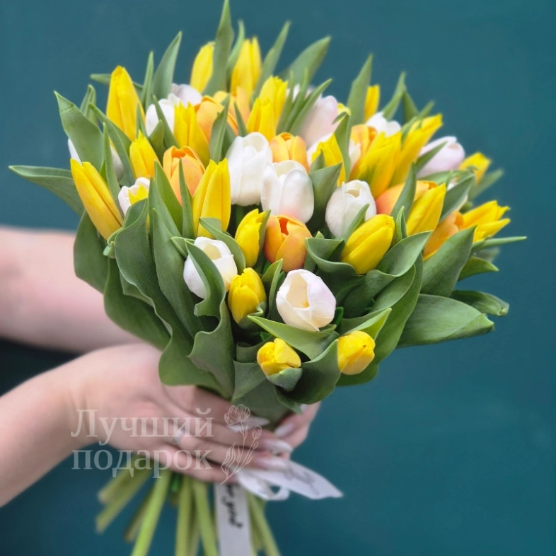 Букет из тюльпанов  &laquo;Аромат весны&raquo;