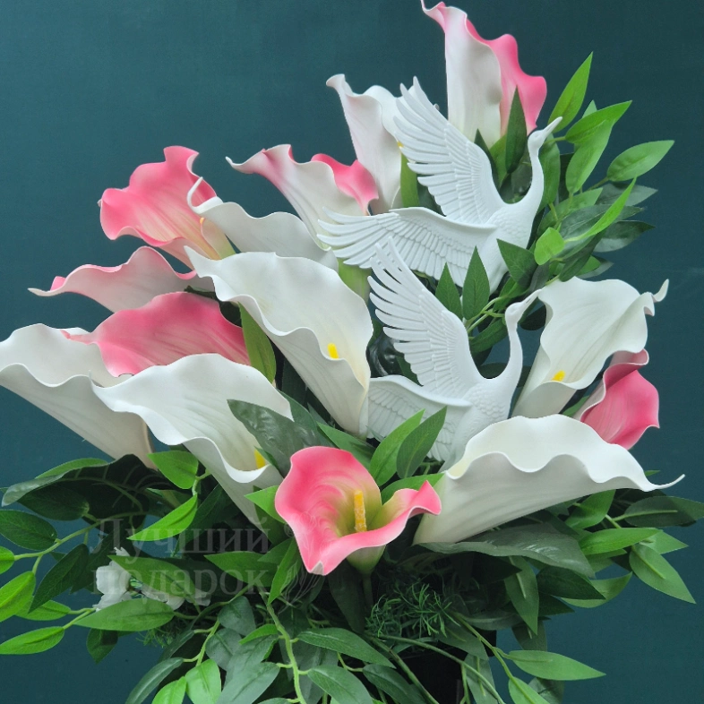 Премиальная траурная композиция &laquo;Каллы&raquo;