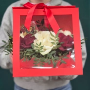 Композиция в коробке &laquo;Презент&raquo; 2